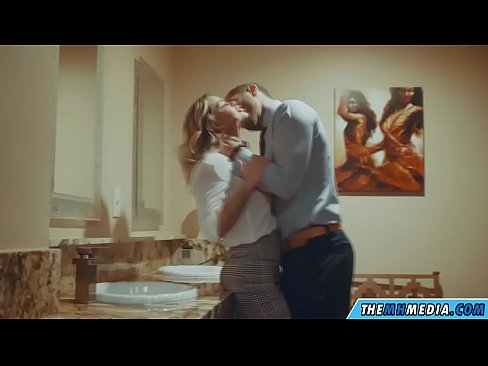 ❤️ जब एउटा बस्टी गोरोले तपाईंलाई सार्वजनिक शौचालयमा बहकाउँछ ️❌ ne.passionateembracespotlight.ru मा ️❤